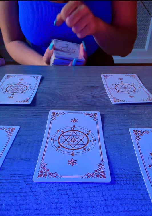 1 Hr Tarot Reading (FaceTime / Zoom)